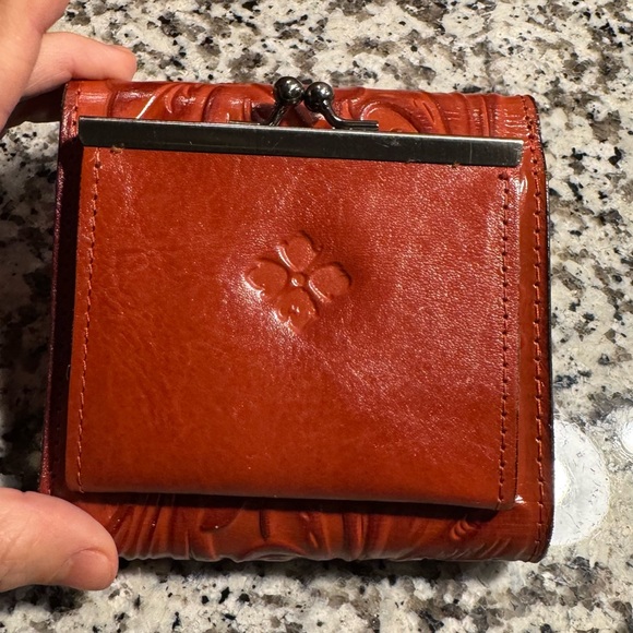 Patricia Nash Floral Embossed Leather Tote in Rich Ochre with matching wallet - Picture 6 of 11